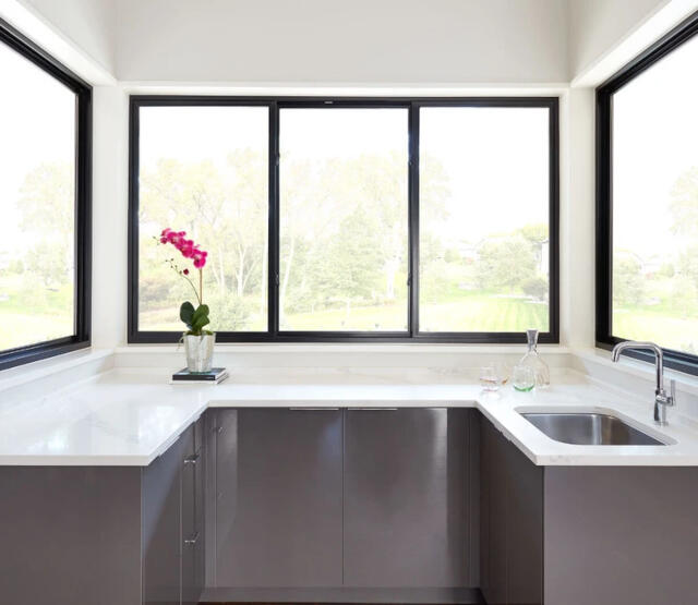 Hayward Sliding Windows